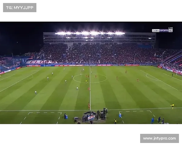 南美杯乌拉圭民族队主场大胜小组出线